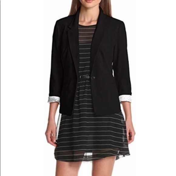 Kensie Black Crepe Blazer. Size: XL - Picture 3 of 7